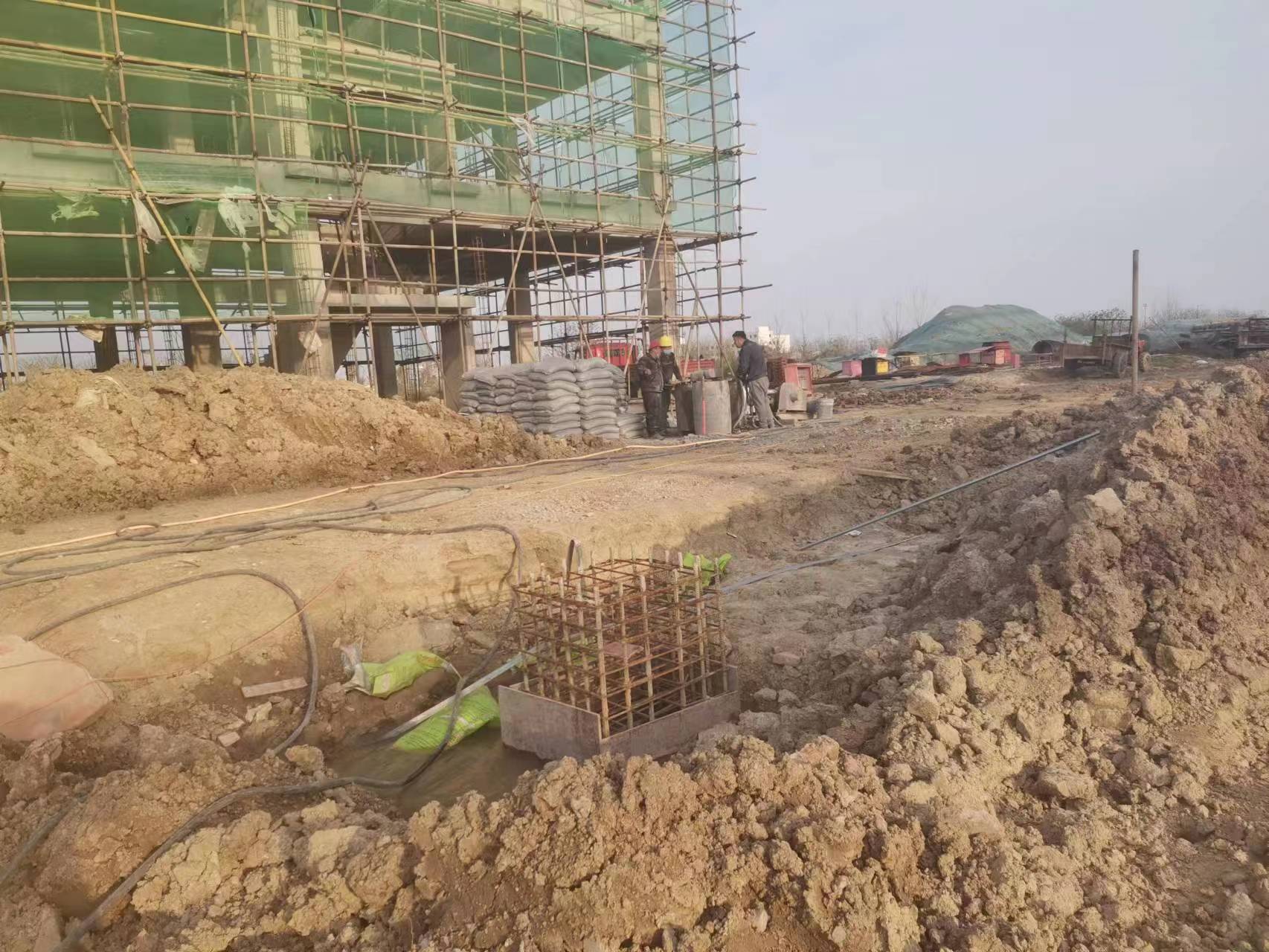 彭市镇当桥梁出现裂缝的时候应该及时加固修补